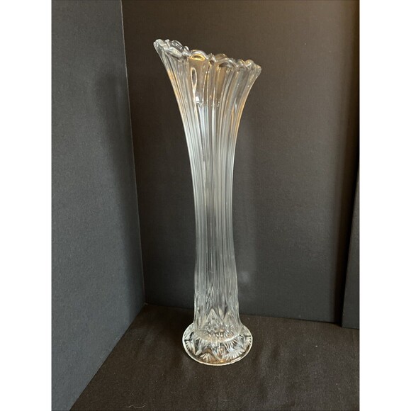 Beautiful Clear Antique 15 Inch Tall Swung Glass Vase Scalloped &Decorative Base - Picture 4 of 15